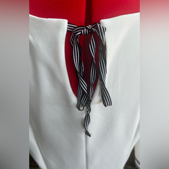 Elegant White Dress Bell Sleeves black white ribbon detail Sharagano Size 12 - Picture 4 of 6